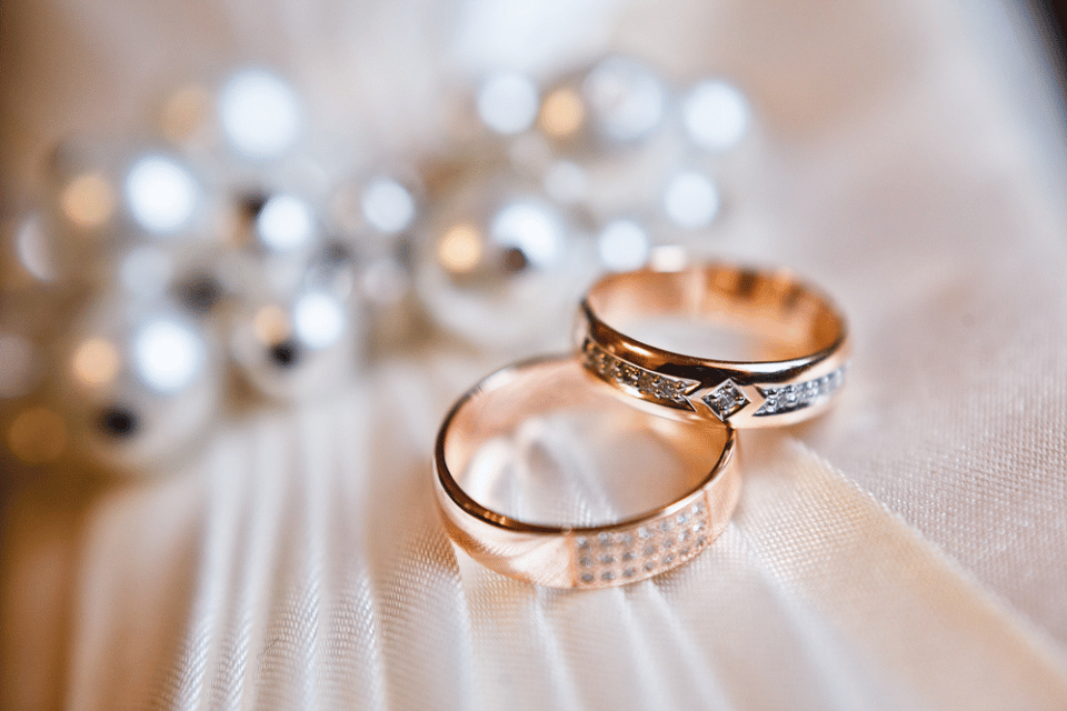 Fine Jewelry Near Me Cincinnati, Ohio - matching men's and women's wedding bands
