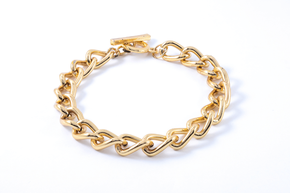 Gold chain bracelet for sale in Dayton, Ohio shop Elizabeth Diamond Company